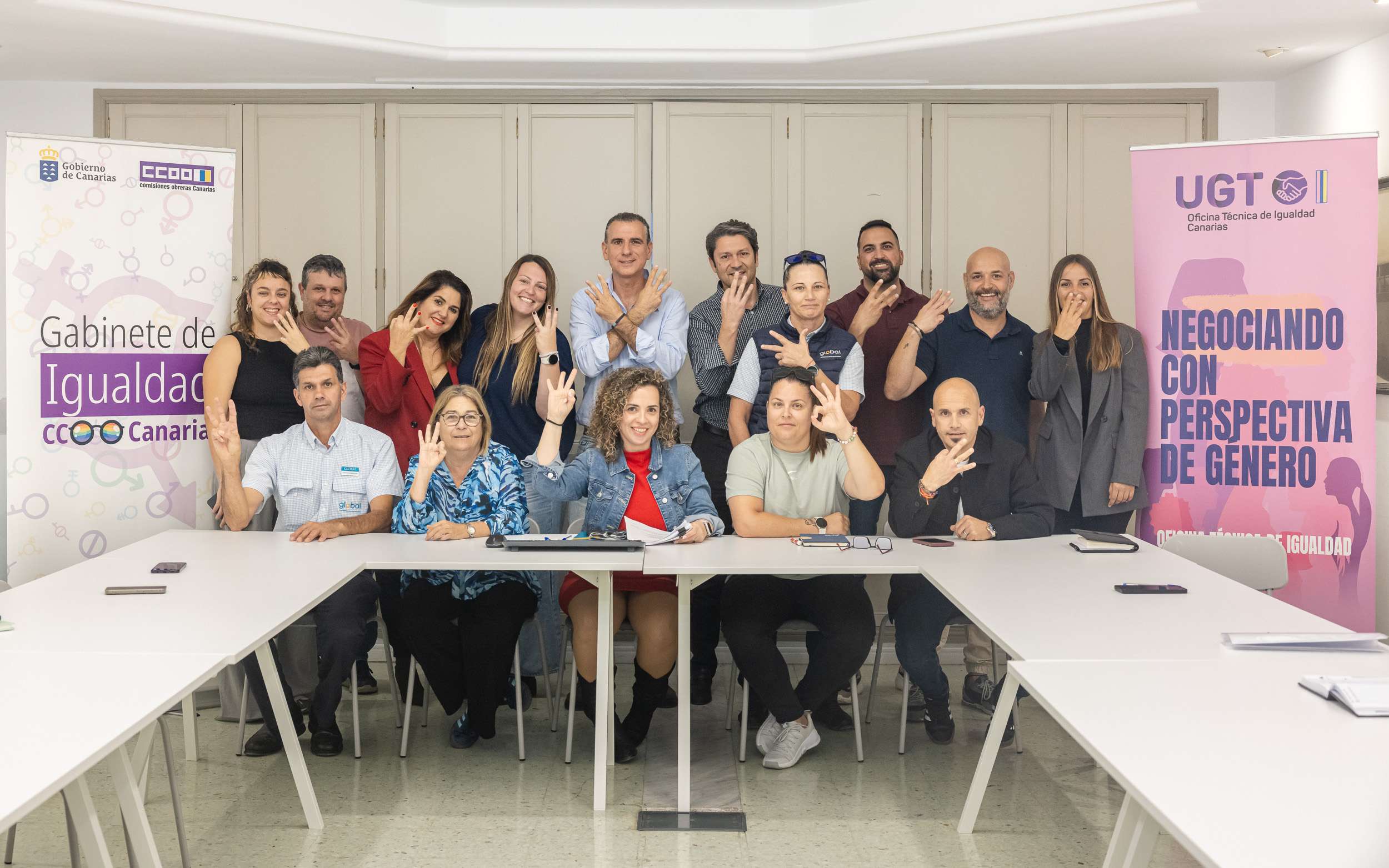 Foto de familia de la presentación